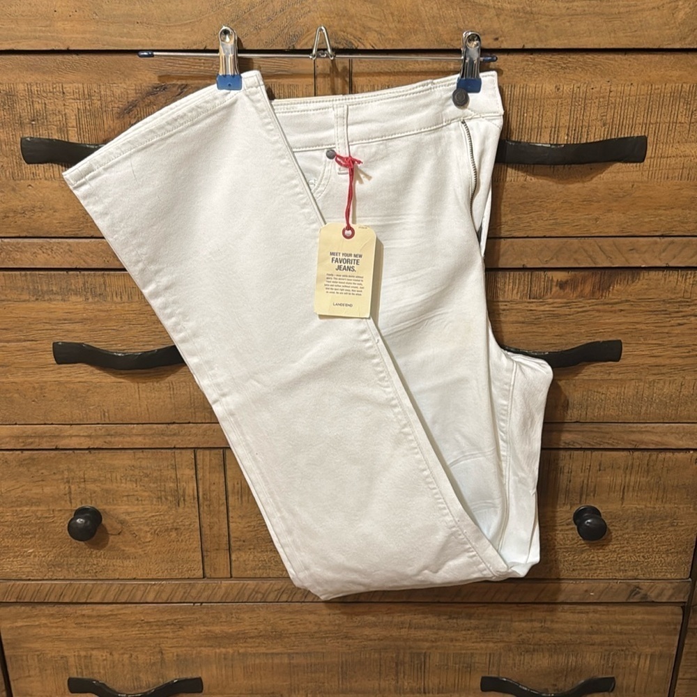 Lands End Women’s Mid Rise True Straight white jeans NWT Size 18T